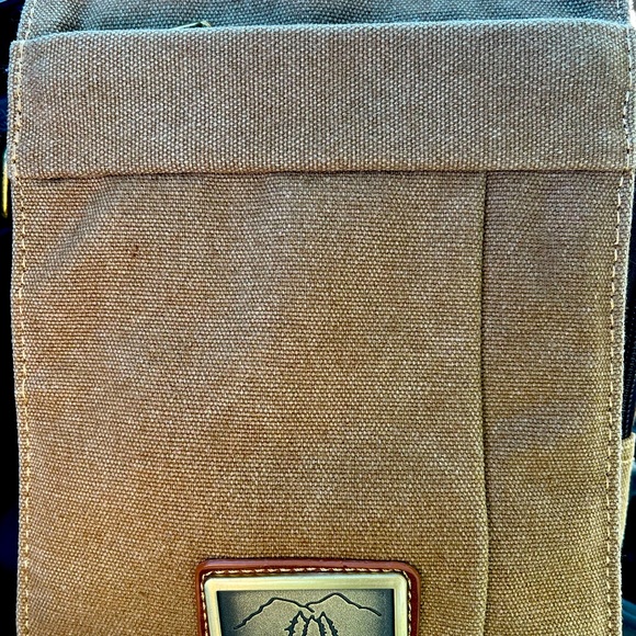 Handbags - Colorado Crossbody Bag. ✌️♥️👜